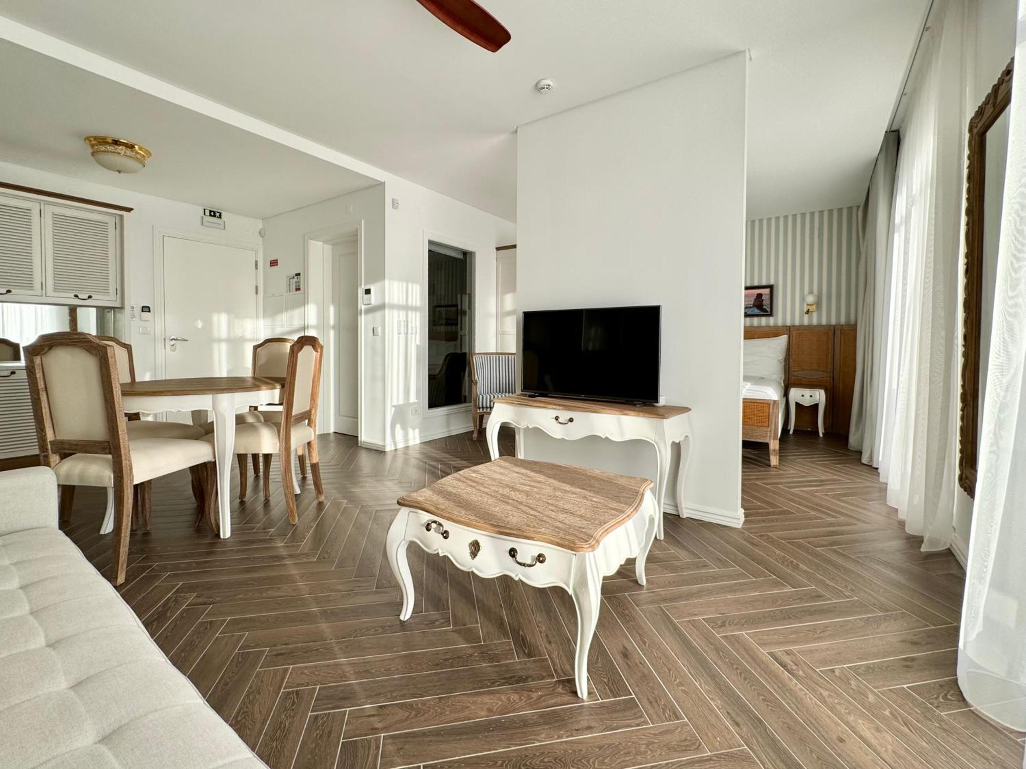 Ocean View Apartments Lourinhã Zimmer foto